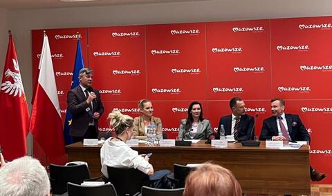 Sala z uczestnikami konferencji.
