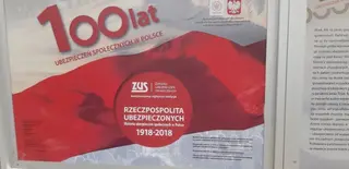 Powiększ obraz: Wystawa z okazji 100-lecia ubezpieczeń społecznych w Polsce